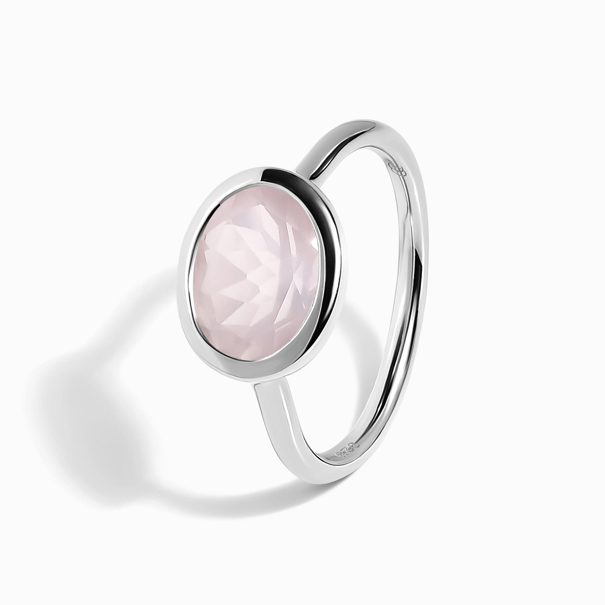Rose Quartz Ring - Skin-Touch, silver angle