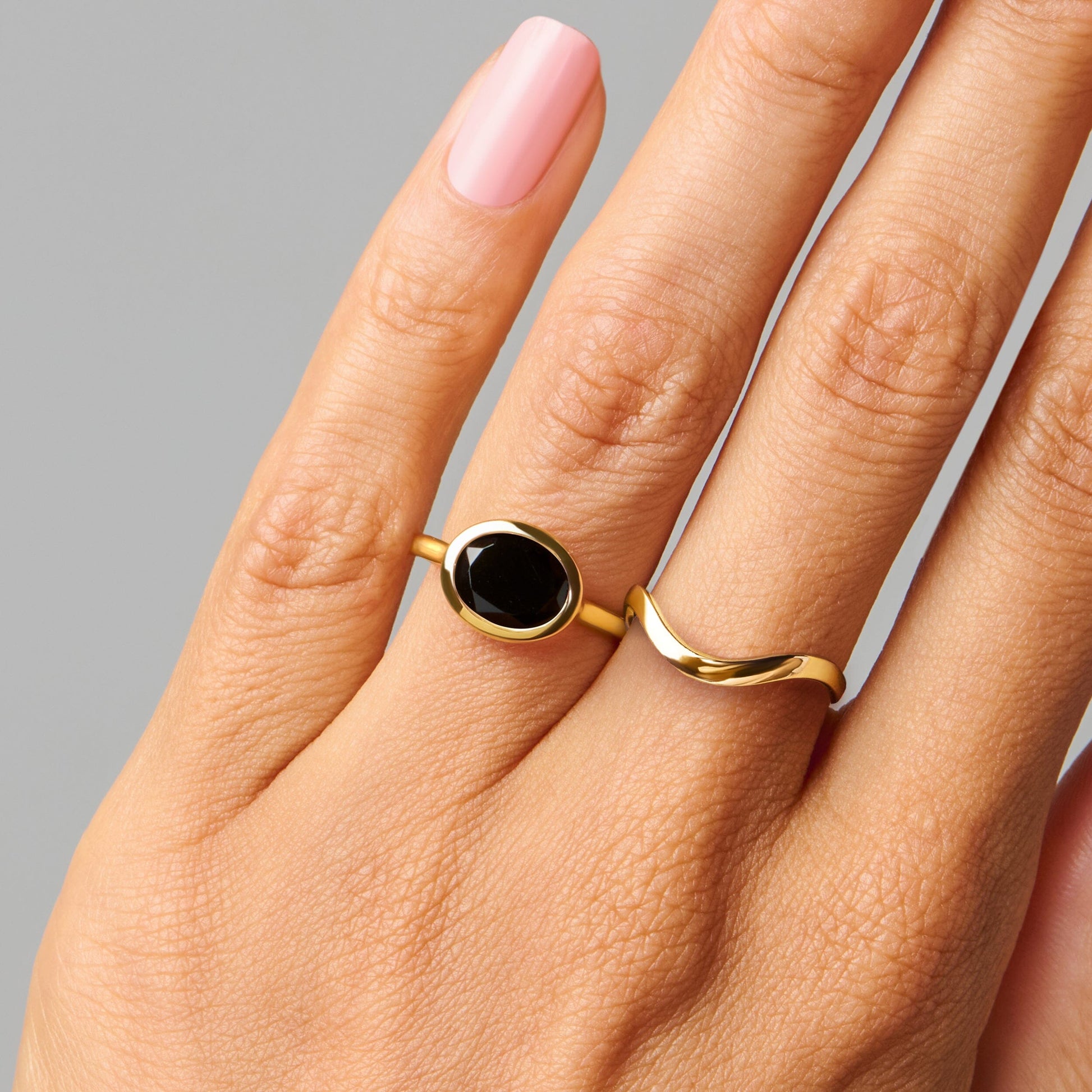 Skin-Touch Waves Rings - video still