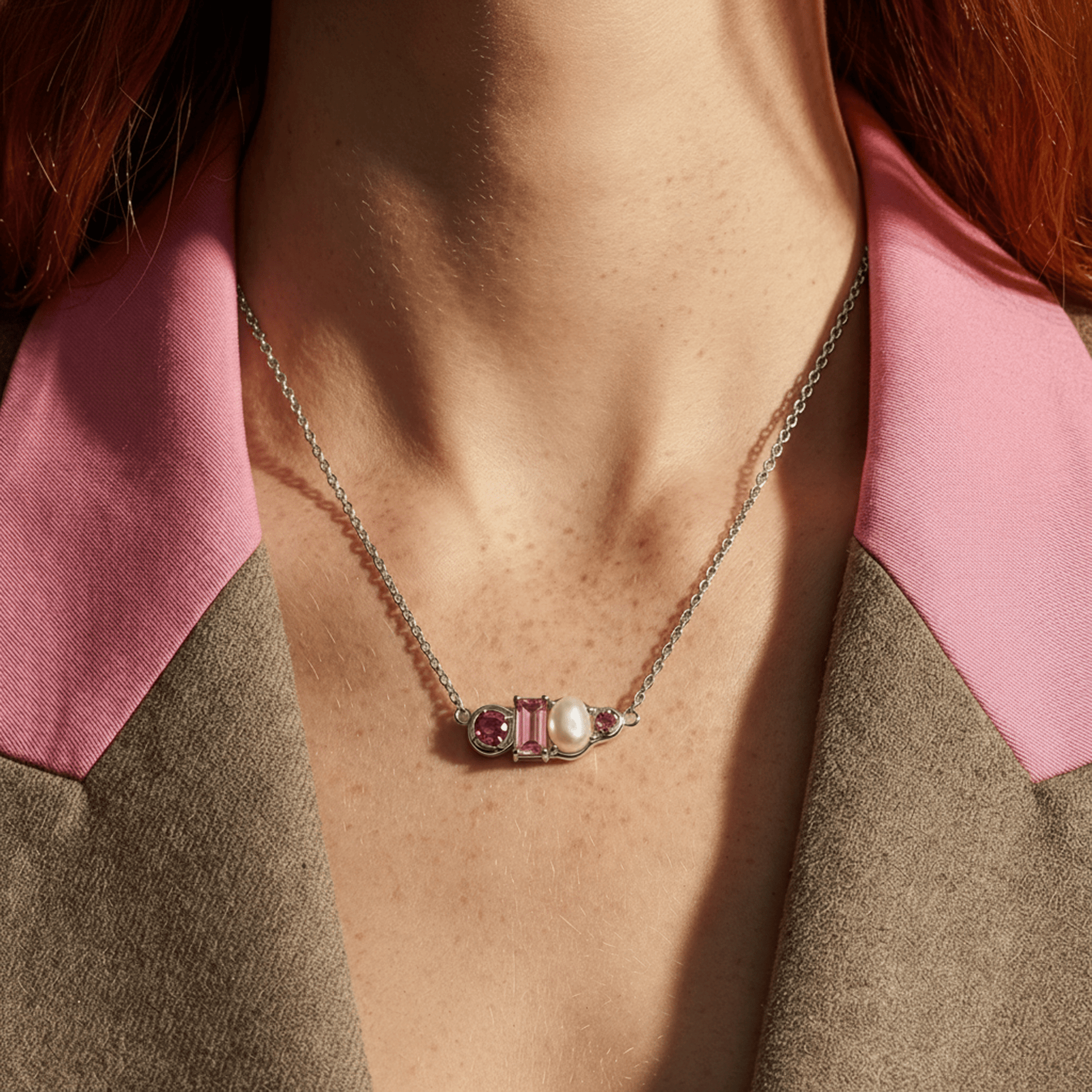 Treasure necklace silver on neck