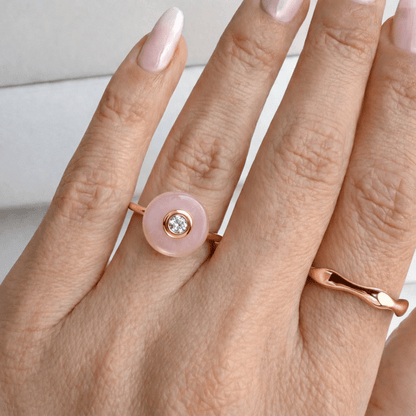 Rose Quartz Fidget Ring - Ora, rose gold detail