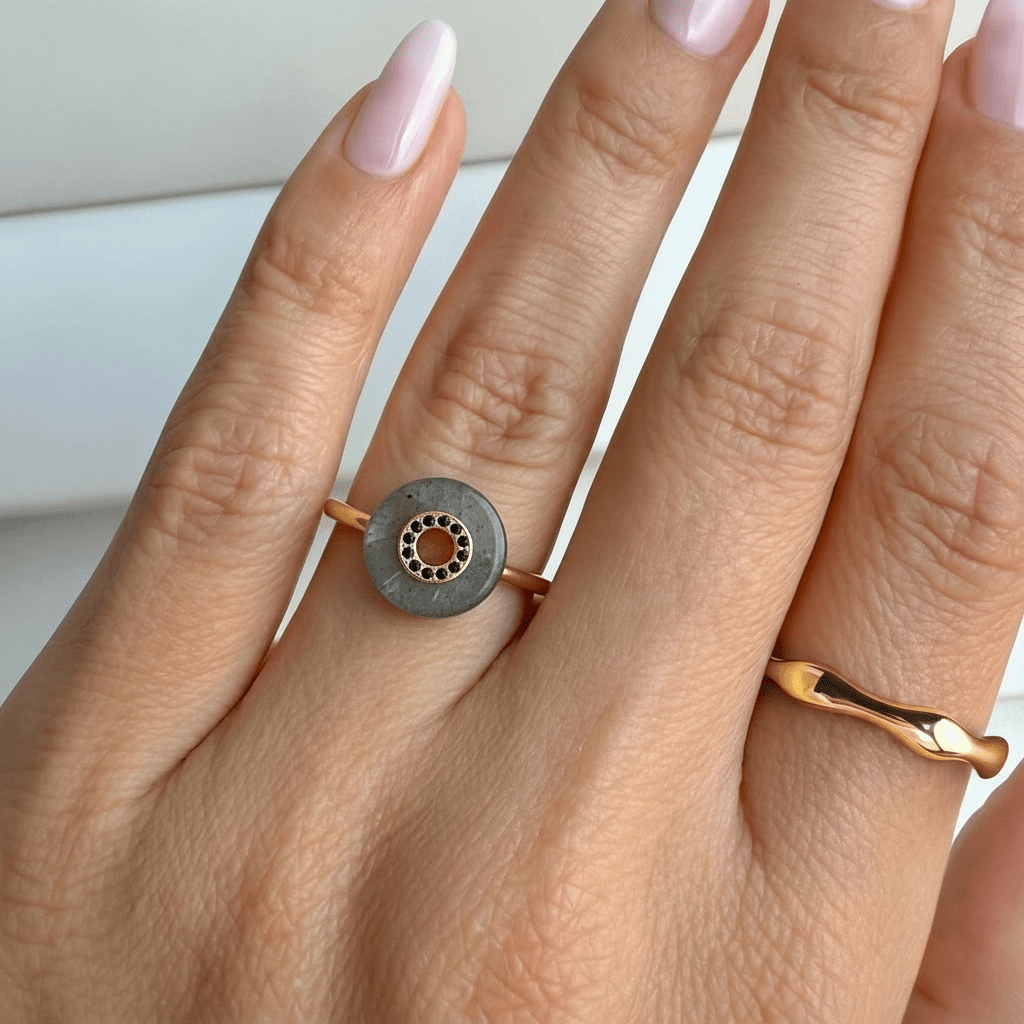 Labradorite Black Spinel Fidget Ring - Liora - WR-DONUT-3-LAB-Yg