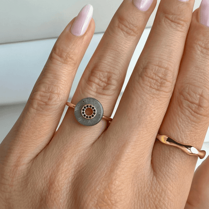 Labradorite Black Spinel Fidget Ring - Liora - WR-DONUT-3-LAB-Yg_4717e208-85e9-4732-9dad-b36032bf