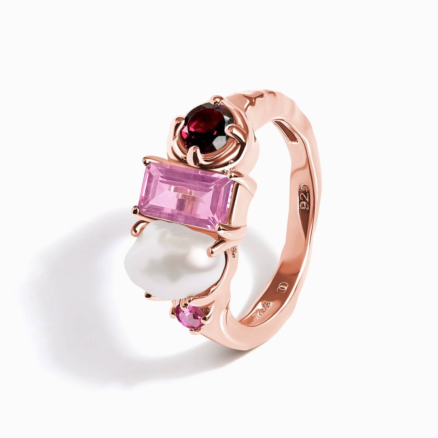 Treasure ring rose gold profile