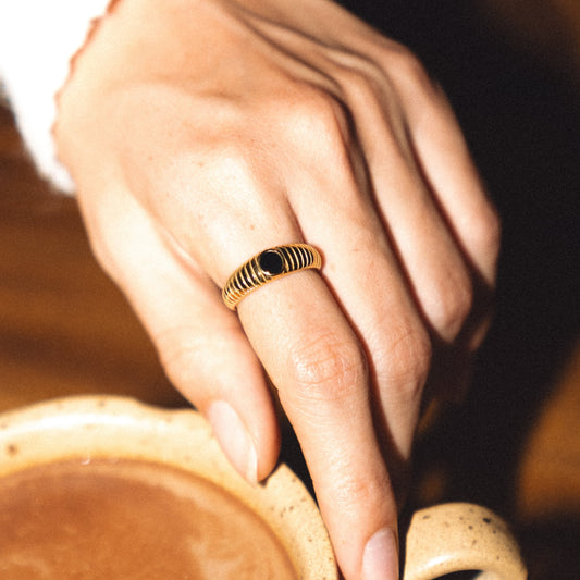 Seseh Onyx Ring on hand