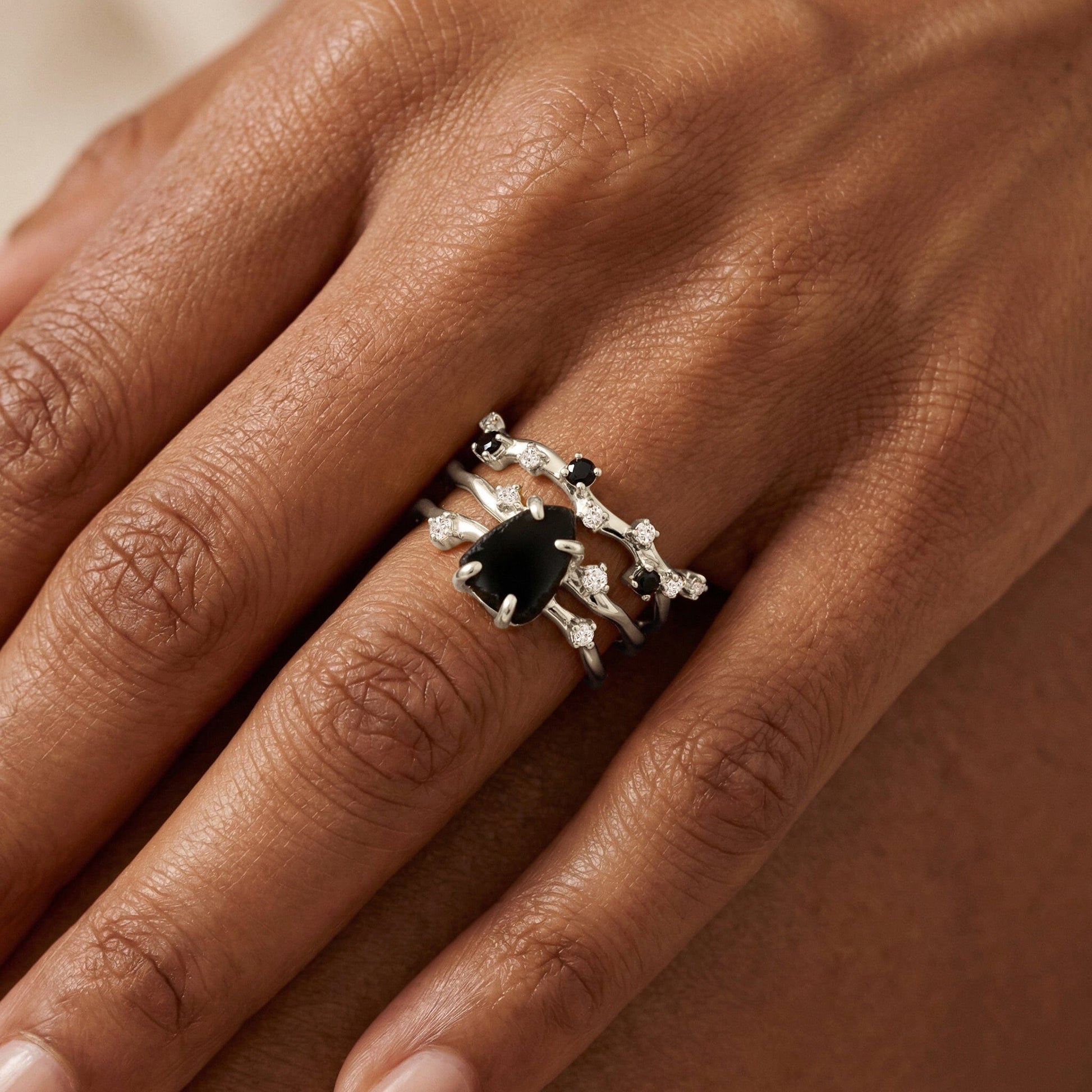 Black Obsidian Lab Diamond Flow Ring - detail silver