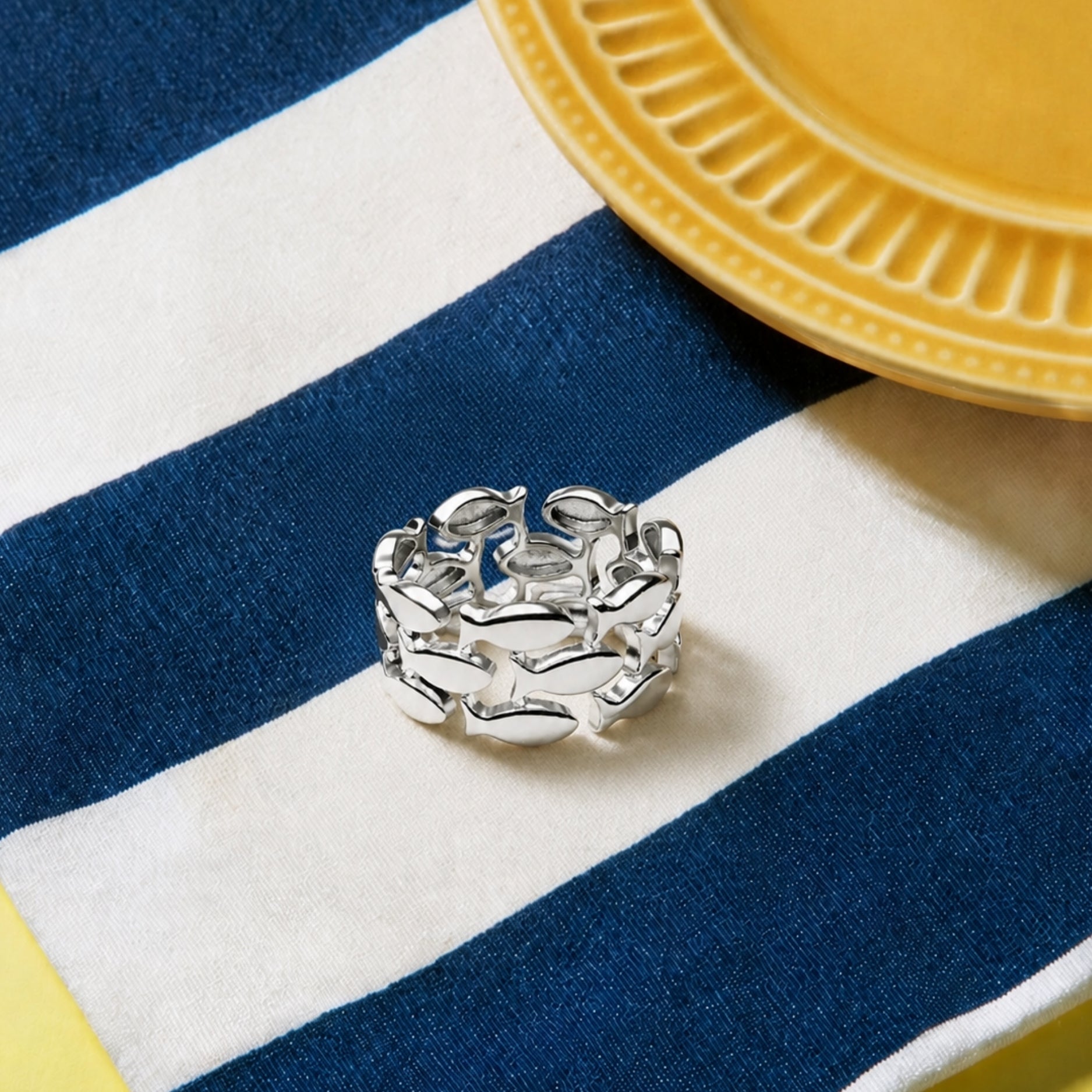 Fish Ring - fish-ring-detail