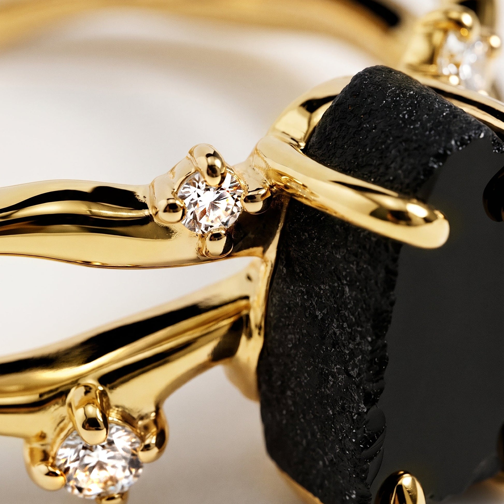 Black Obsidian Ring - Flow - yellow gold macro