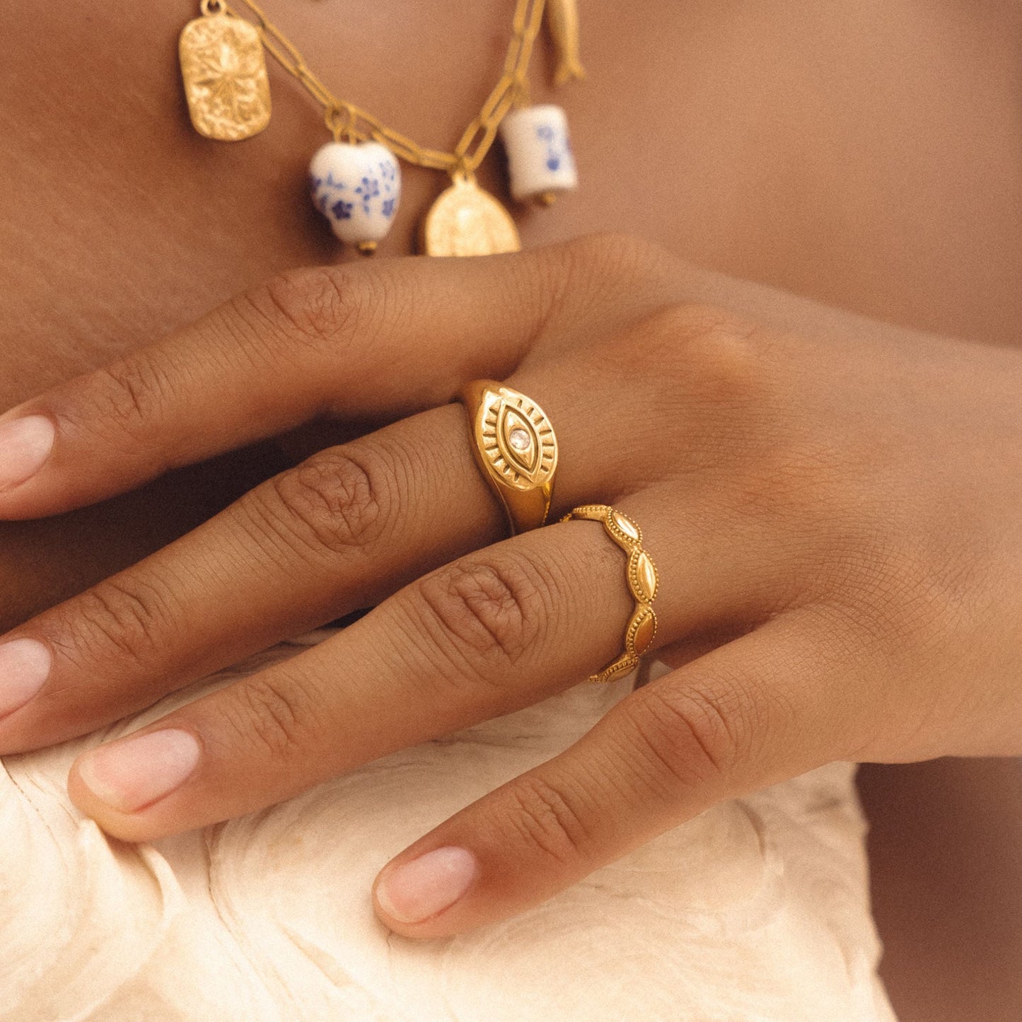 Aphrodite Ring gold stacked