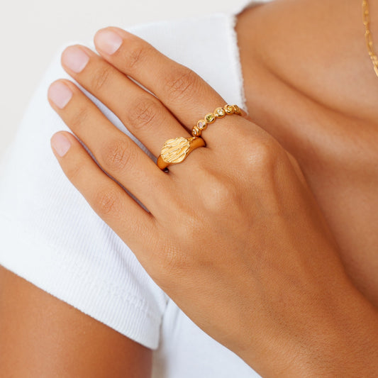 Tide Ring on hand