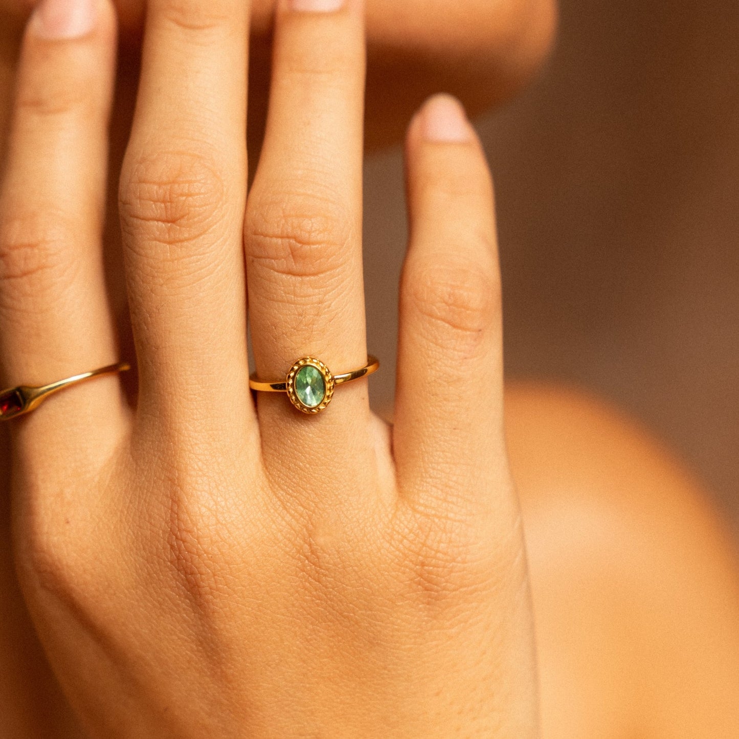 Olivia Ring on hand