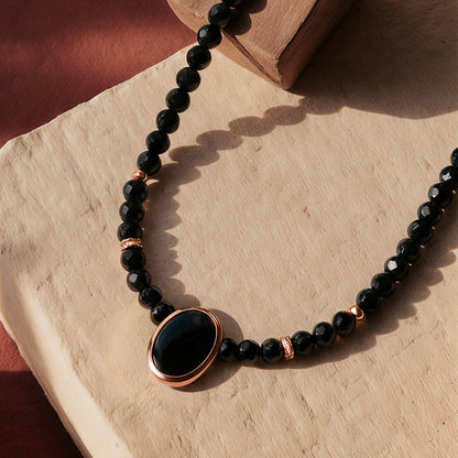 Divina Necklace Enfolded - rose gold closeup