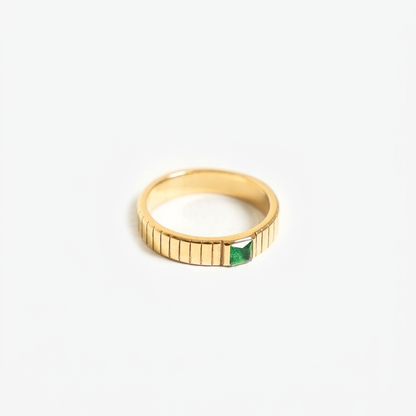 Chunky Emerald Ring - gold angle