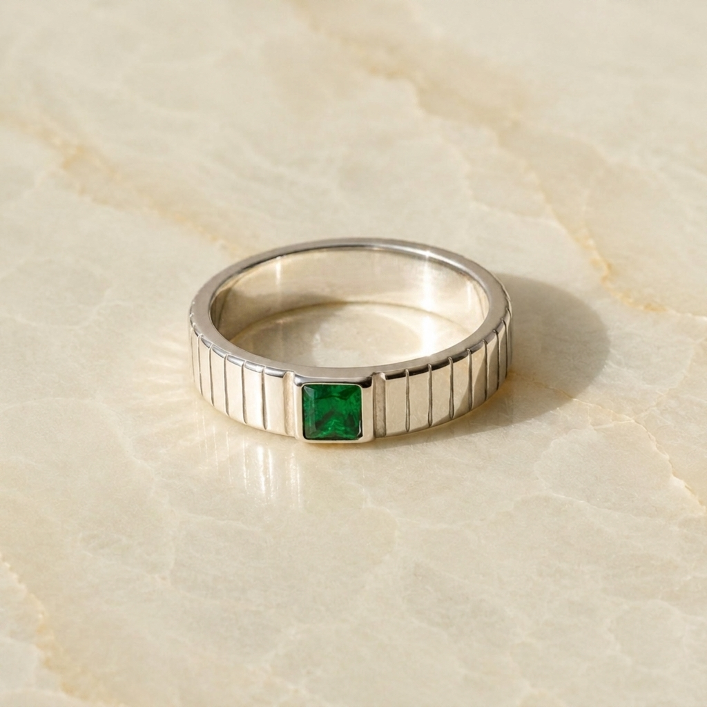 Chunky Emerald Ring - silver angle