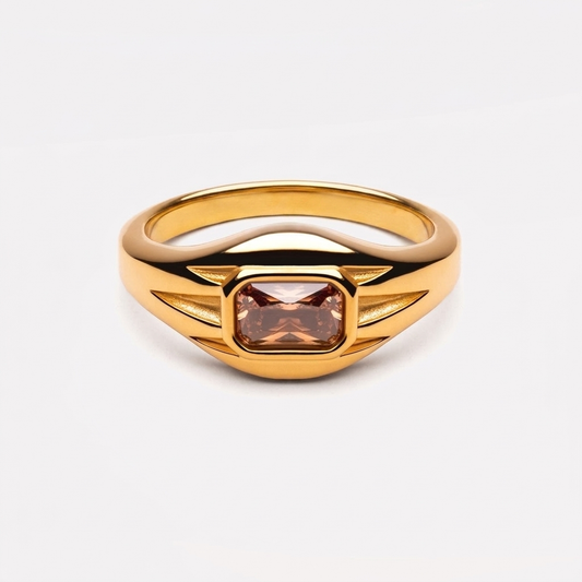 Ocre Ring - studio