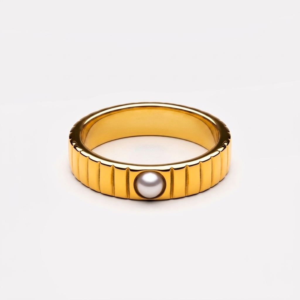 Moana Ring - gold pearl grooved band