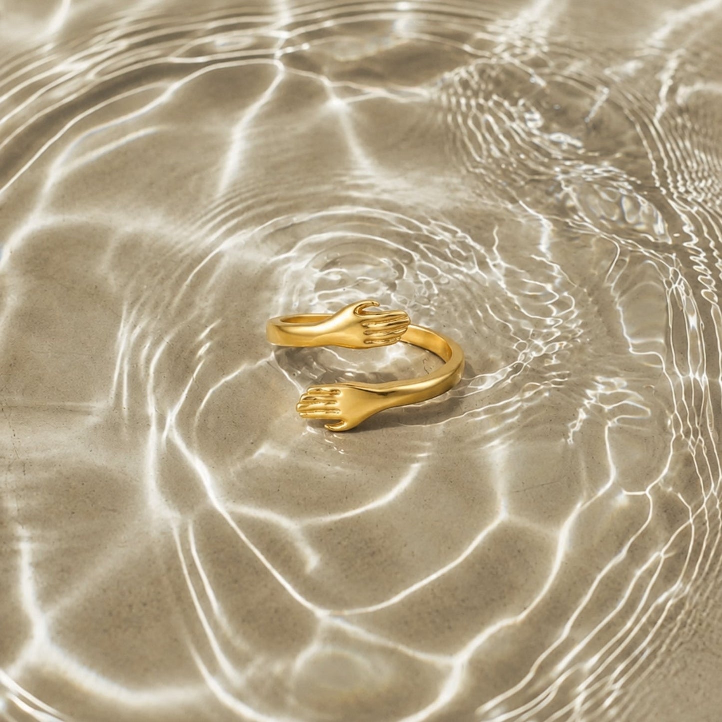 Embrace Ring - hug-ring in water