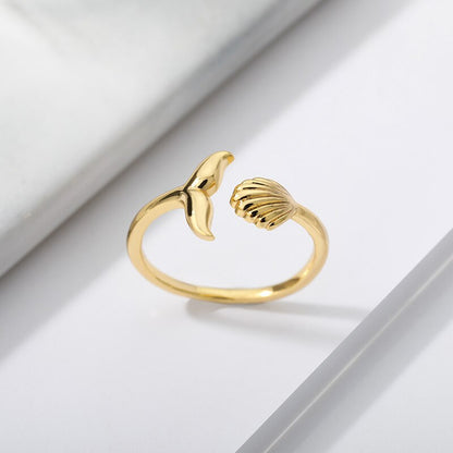 Island Ring gold detail