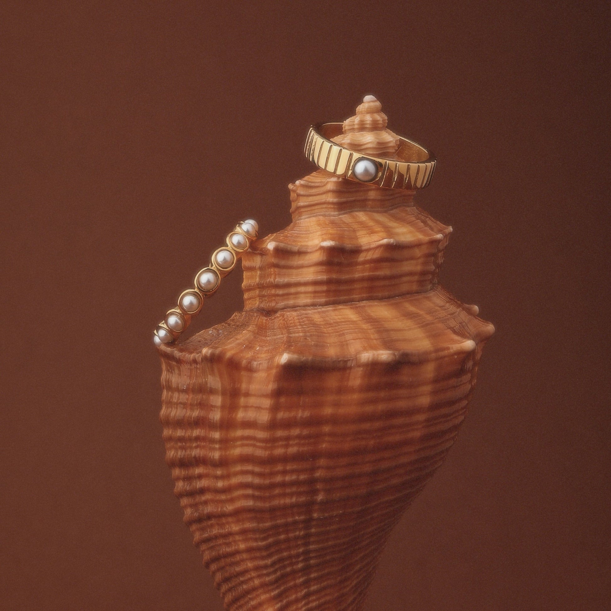 Peace Ring - on shell