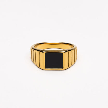 Kaya Onyx Ring gold signet