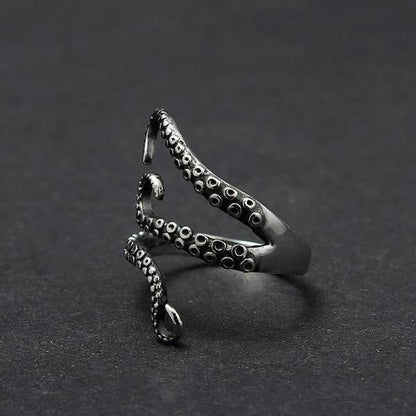 Octopus Ring - silver detail