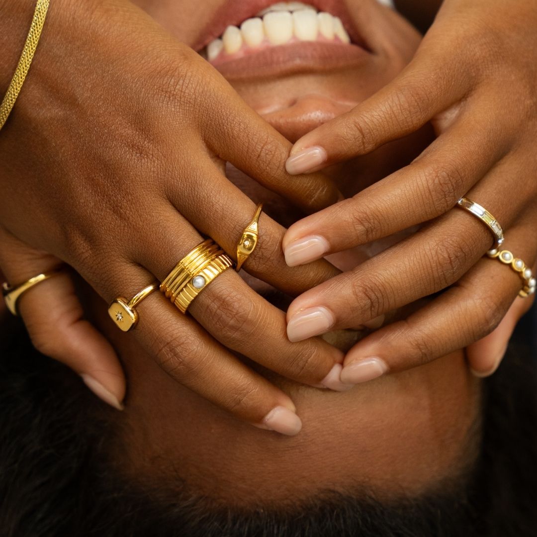 Starlight Heirloom Ring - starlight-signet-gold