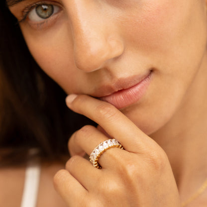Eternity Ring - model