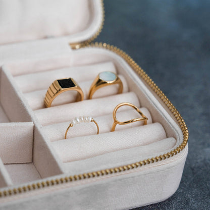 Mini Pearls Ring in gift box