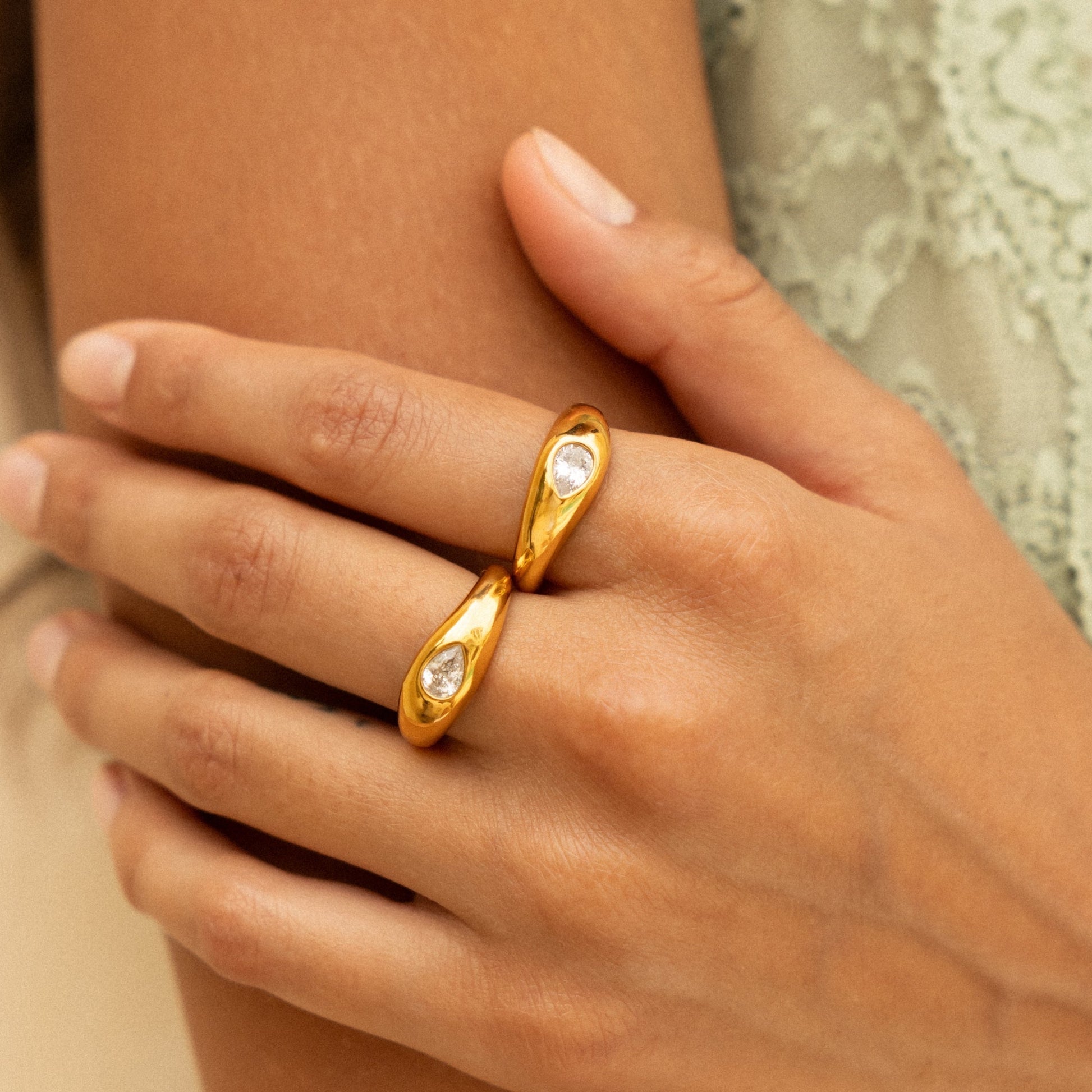 Harmony Rings Set on hand